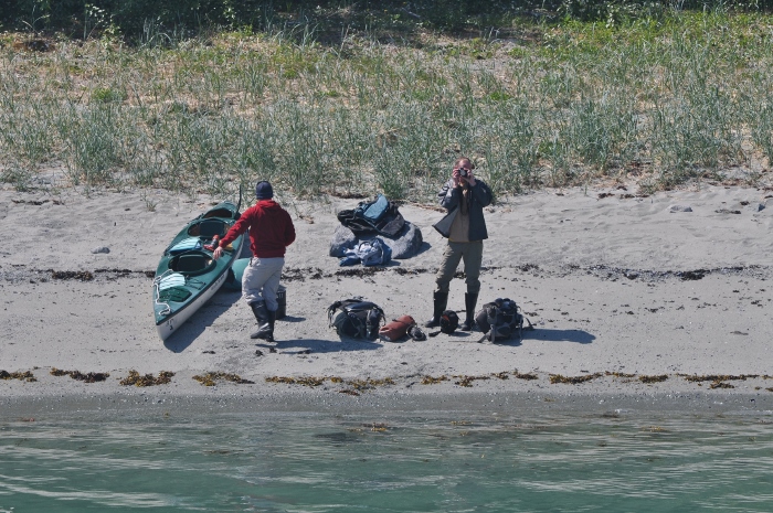 kayakers being dropped off